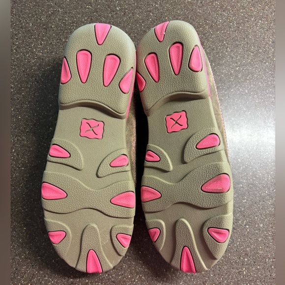 Twisted X - Picture 5 of 5